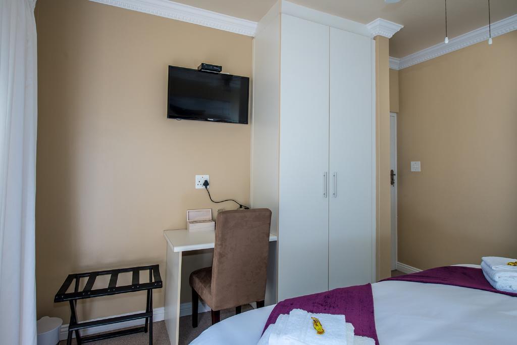 Guesthouse De Tijger Lodge Parow Buitenkant foto